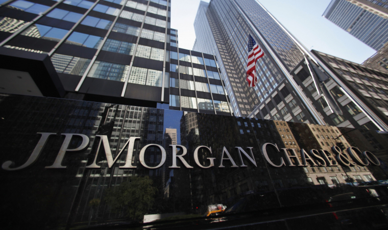 Подан иск против JPMorgan из-за дополнительной комиссии на криптовалютные транзакции