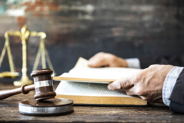 Judge Issues Temporary Dismissal in Bitcoin Cash Lawsuit Against Coinbase