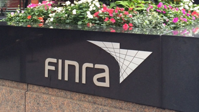 FINRA&nbsp;запросила у подконтрольных фирм&nbsp;информацию о криптовалютной деятельности