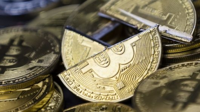 SEC Suspends Trading in Bitcoin and Ethereum Investment Products