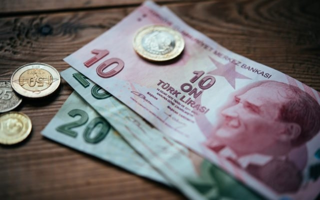 Bitcoin Price Drops Against Turkish Lira as Treasury Seeks to Calm Investors