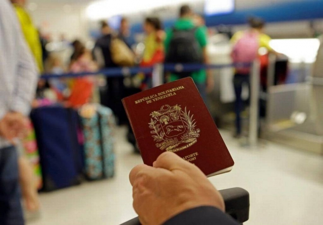Venezuelans Forced to Use Petro Cryptocurrency to Pay for Passports