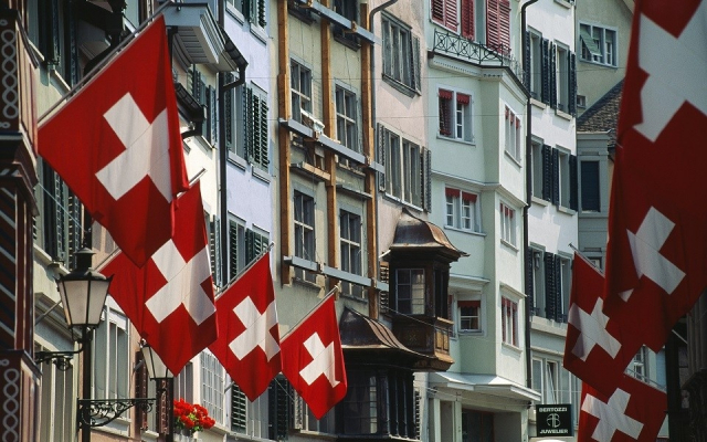 Beyond Crypto Friendly: Swiss Bank Helps Clients Participate in ICOs