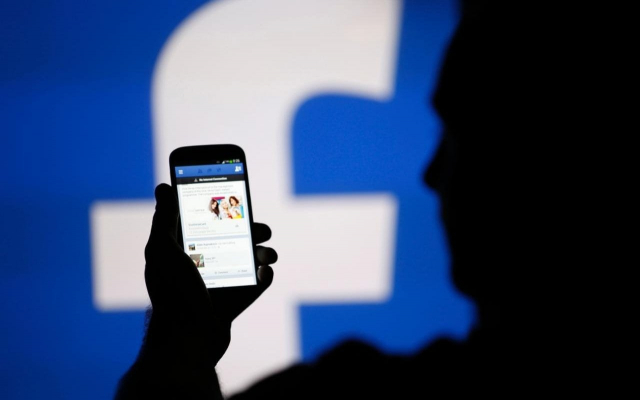 От банкетного запрета до собственной стабильной валюты: как отношения Facebook с криптовалютой изменились за 2018 год